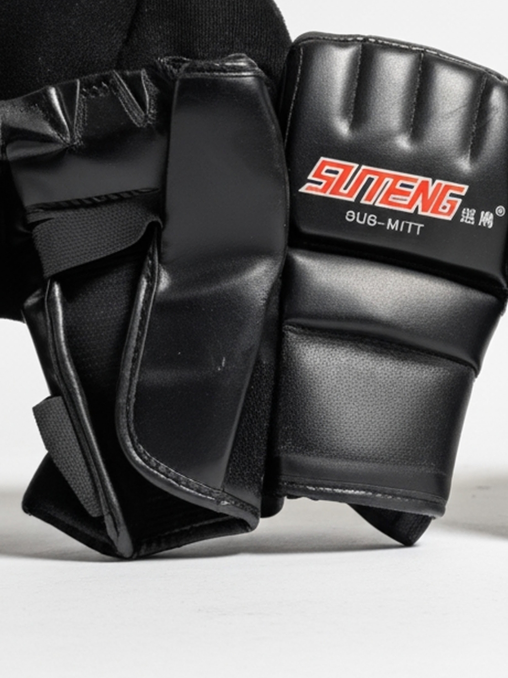 Men’s Black Sparring MMA Gloves